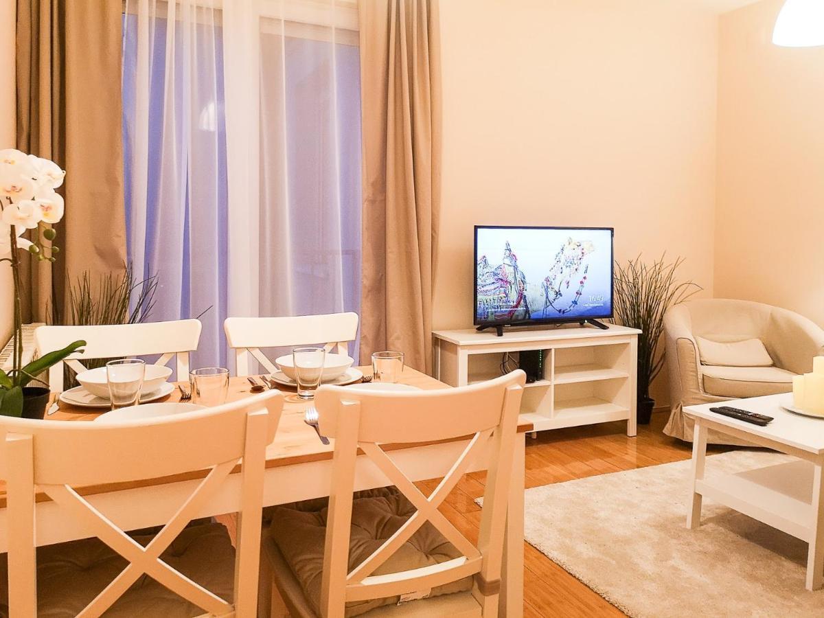 Filinhome Papa Suite 3 Novi Sad Eksteriør billede