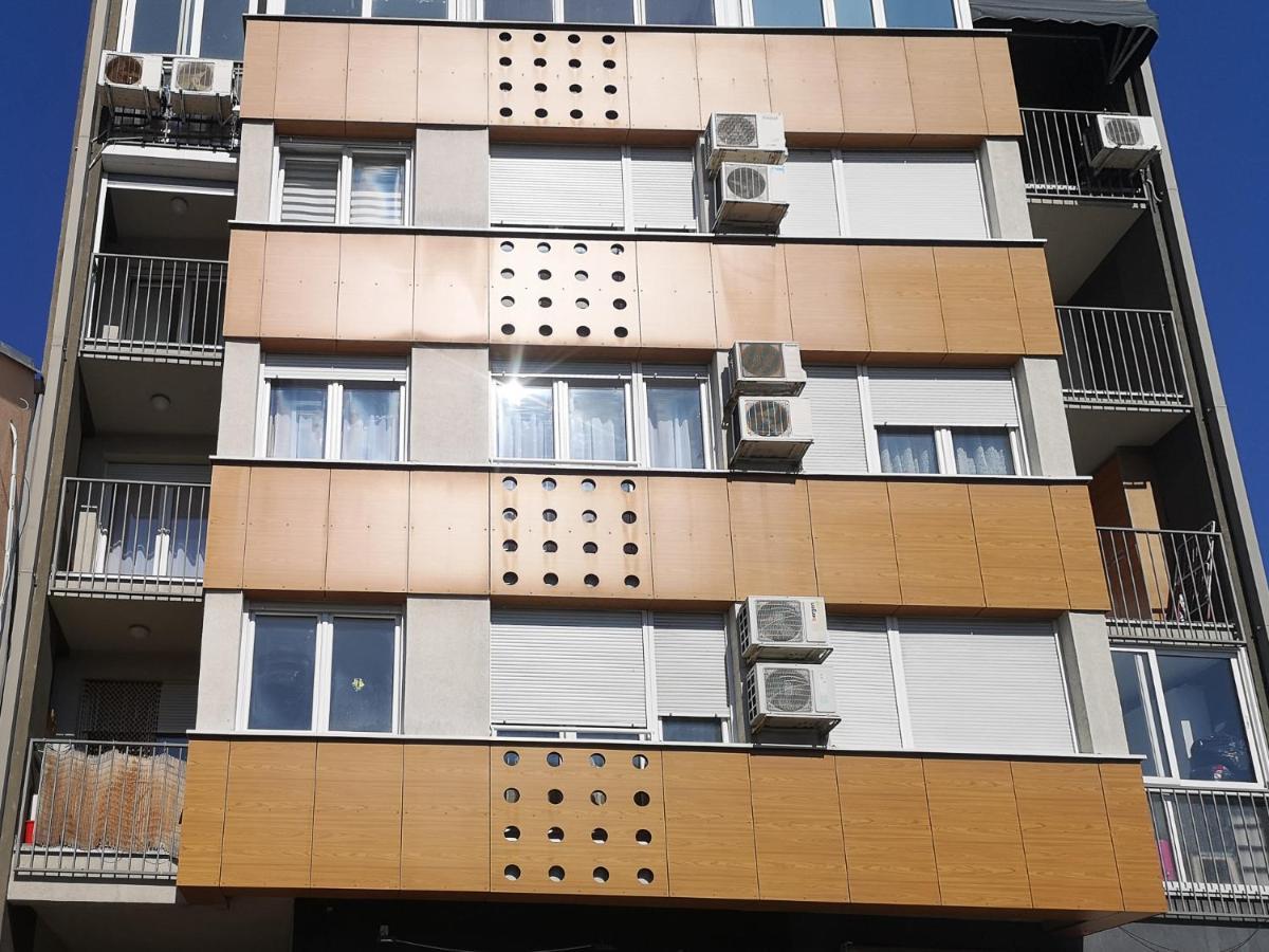 Filinhome Papa Suite 3 Novi Sad Eksteriør billede